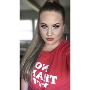 Meet your Posher, April